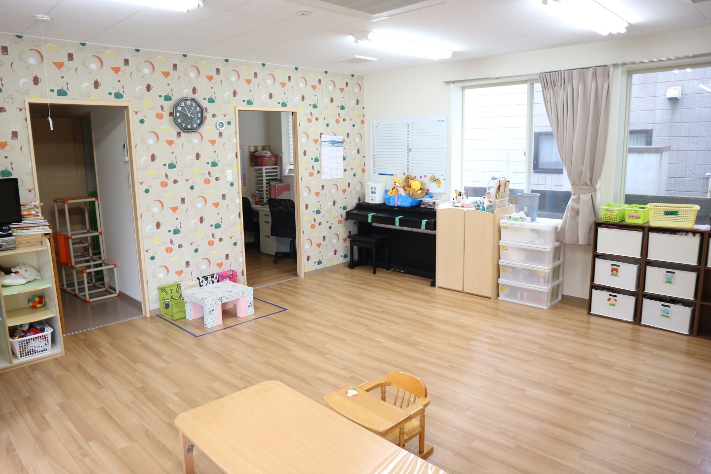 託児所完備：病院横、保育士常駐です。